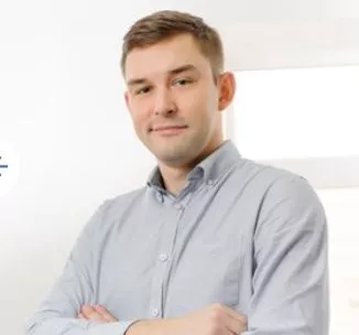 Андрей Холуев 